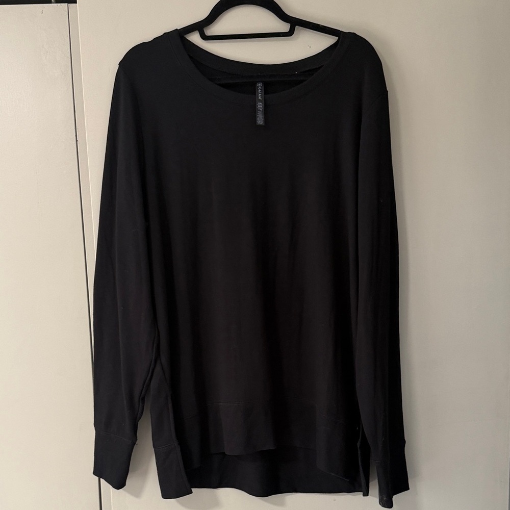 GAIAM Black Long Sleeve Tee
